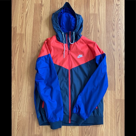 Nike Other - Nike Men’s sportswear Hooded Windrunner Jacket